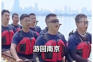 不满判罚！？克洛普赛后与裁判组握手时略过了主裁